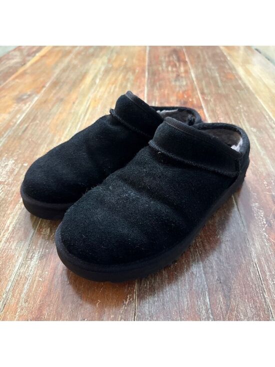 UGG Shoes - UGG Black Suede Shearling Lined Clog Slippers Size 9